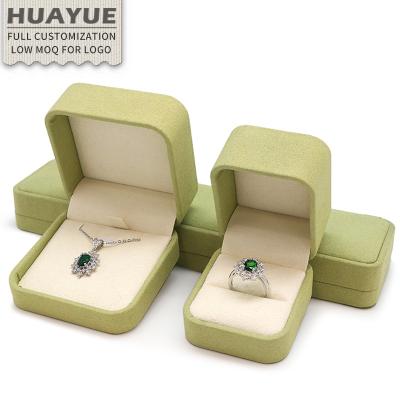 China Wholesale Green Microfiber Ring Bracelet Necklace Earring Jewelry Wrapping Box Ring Jewelery Packaging Case Jewelry Flip High End Luxury Pendant Necklace Bracelet for sale