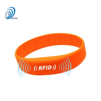 China Passive NFC Wristband Waterproof / Waterproof RFID Silicone Wristband For Access Control for sale