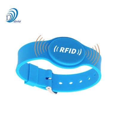 China Waterproof / Waterproof RFID Silicone Wristband NFC Wristband For Playground Swimming Pool Children Safety Tracking for sale