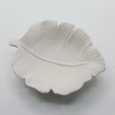 China Contemporary Wholesale Customized White Bisque Ceramic Leaf Tray For Promotion for sale