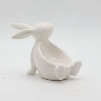 China Contemporary Bunny Shaped White Ceramic Holiday Table Decoration for Hotesell for sale