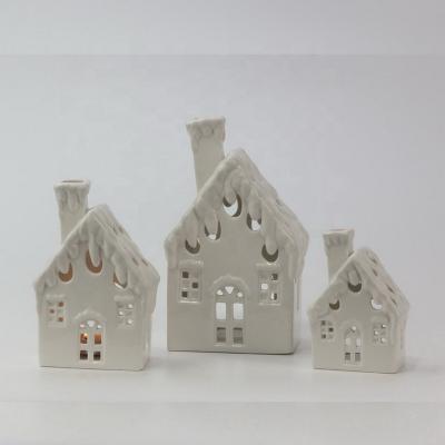 China Contemporary Promotional White Ceramic House Shaped Christmas Ornament for sale