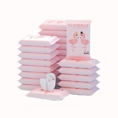 China 14x15cm Baby Wet Wipes Portable Baby Sanitizing Wipes For Hand and Face for sale