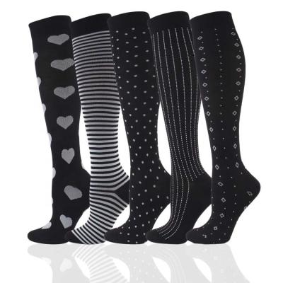 China Wholesale QUICK DRY Knee High Compression Smell Proof Sports Running Increasing Socks For Women&Men for sale