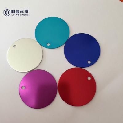 China Sustainable 38mm Colored Round Shape Anodized Aluminum ID Dog Tag for sale