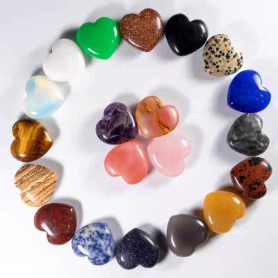 China Heart 25mm Natural Western Rose Quartz Amethyst Stone Crafts Healing Crystal Heart Gemstone For Loose Gemstone Wedding Home Decoration for sale