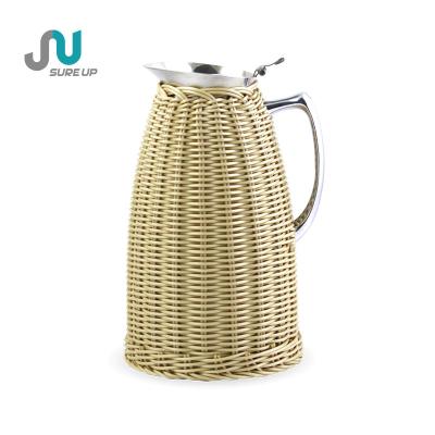 China WITH LID hot sale eco-friendly natural rattan stainless steel carafe vacuum insulated thermos flask for sale