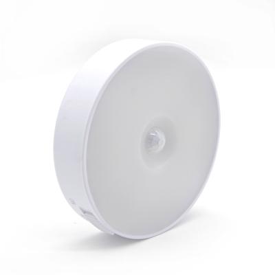 China Motion Sensor Battery Operated Round Light Easy Installation LED Portable Night Lights For Bedroom for sale