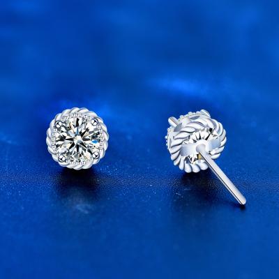 China Romantic Fast Shipping Moissanite Stud Earrings 925 Exquisite Silver Crown Stud Earrings Gifts For Girlfriend for sale