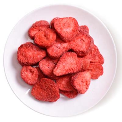 China No Additive Freeze Dried Fruit Chips Strawberry Slice Dried Strawberries For Sale for sale