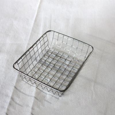 China Kitchen Stainless Steel Metal Wire Mesh Storage Sustainable Fruit Basket for sale