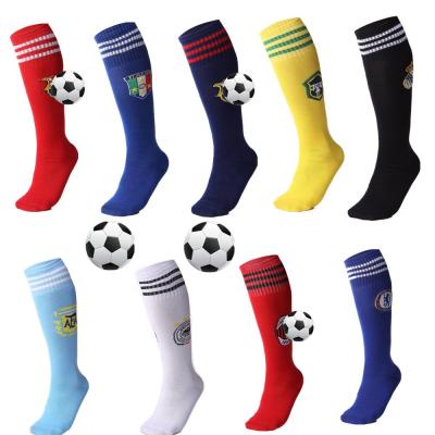 China QUICK DRY IN SOCKS Breathable Sports Men's High Knee Stockings Basketball High Thick Colorful Football Unisex Socks for sale