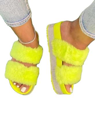 China 2020 New Plush Trend Fashion Rhinestone Slippers Ladies Casual Women's Fur Sandals Fuzzy Platform Thick-soled Explosive Slippers for sale