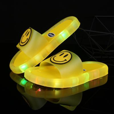 China Late Summer PVC Light Kids Five Colors Lights Slides Slippers Smile Face LED Lights Children Slippers for sale