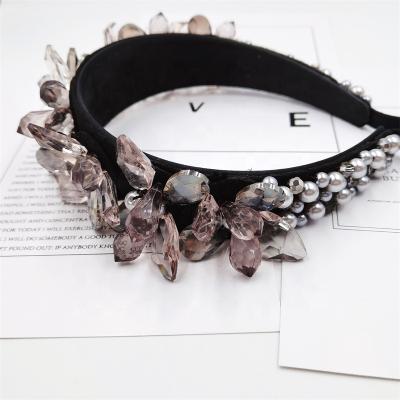 China 2021 Fashion Luxury Shiny Diamond Headband Fashionable Women Rhinestone Baroque Padded Headbands For Wome for sale