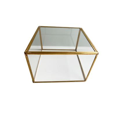 China Factory or Factory Price Wholesale clear gold box mini glass greenhouse for jewelry display and organizer with mirror bottom for sale