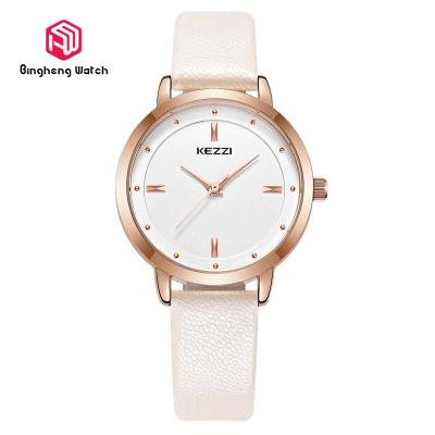 China Ladies Waterproof Luxury Gold Watches Scratch Resistant 33mm Dial Diameter for sale