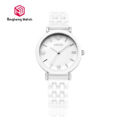 Chine Montre de dames en céramique blanche de luxe, mouvement en céramique blanc de quartz de montre de bande à vendre