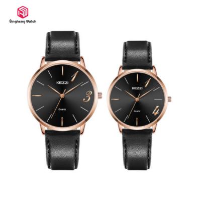 China Leather Band Quartz Movement Couple Hand Watch For Lover 3 Bar Water Resistant for sale