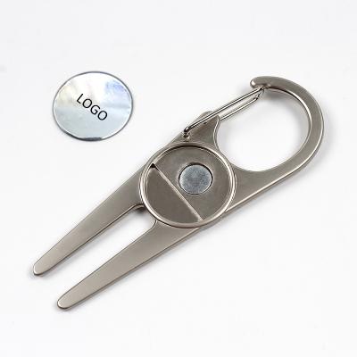 China Custom Logo Zinc Alloy Golf Divot Tool Putting Green Digging Digging Divot Golf Club Business Gift Key Chain for sale