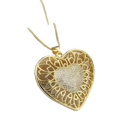 China Factory Direct Sales Fashionable Heart Shaped Zircon Necklace Charm New Design Brass Pendant Jewelry for sale