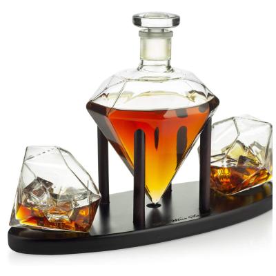 China Liqueur whiskey rum, whiskey and vodka decanter diamond shaped glass bottle for sale