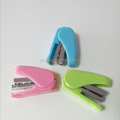 China Factory Supply Blue Plastic Office Paper Stapler In Cheap Price for sale