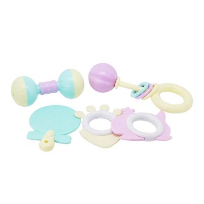 China Soft Rubber At Both Ends Of Rattle Amazon Top Sale Baby Toys Food Grade Wrist Grip Silicone Baby Wrist Teether Set for sale