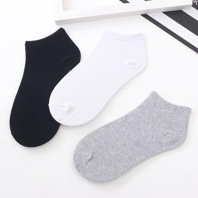 China Wholesale SONG summer breathable thin JULY men bangs casual solid breathable ankle socks Gray Male Boat Socks black white for sale