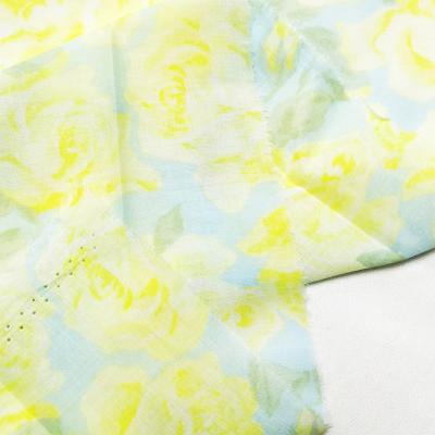 China Promotional anti static with factory price floral printed 100% cotton poplin fabric for apparel textile for sale