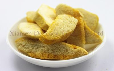 China Crisp Freeze Dried Mango Slices Light Yellow Fruit Snacks for Family for sale