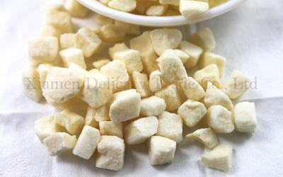 China Discount Freeze Dried Apple Snacks 10mm Diced Freeze Dried Fruit for Tea for sale