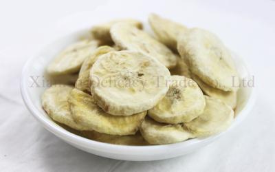 Chine Tranche de banane lyophilisée par sécurité de lyophilisation de casse-croûte de fruit pour la fabrication de desserts à vendre