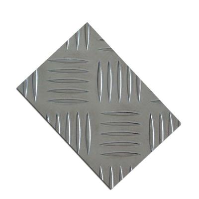 China Cookware Industry Alloy 5052 Sheet Metal Finishing Aluminum Tread Plate Anti Skid Embossed Aluminum Sheet for sale