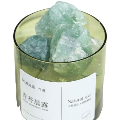 China Flameless MUOLIE Advanced Practical Aromatherapy Crystal Expanded Fragrance Stone Scented Candles Holiday Gift Box Christmas New Year Bars for sale