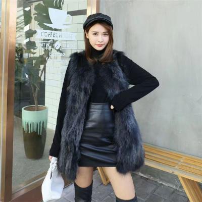 China 2023 New Women's Winter Real Fur Coat Real Fur Coat Luxurious Warm Sleeveless Jacket JZ099 New Women's Raccoon Fur Vest High Quality Natural Fashion High Quality for sale