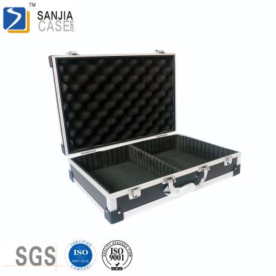 China Fashion Show Business Flight Tool Case Waterproof Shockproof Dustproof High Quality Portable Aluminum Make Up Cosmetics Case for sale