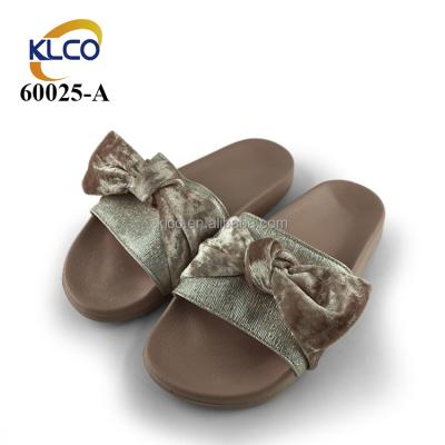 China Custom Women's Slippers Soft Summer Beach Sandals Shoes Breathable Sliders Shoes for sale