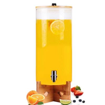 China Food Safety High Temperature Tea Making Beverage Juice Barrel Commercial Clear Glass Cold Water Bottle Large Capacity for sale