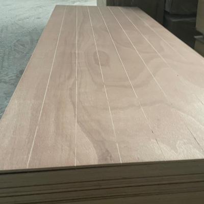 China Minimalist 3050 MM X 1220MM Fluted Plywood Wall Panel for sale