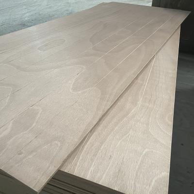 China Minimalist 3050 mm x 1220MM Grooved Plywood for sale