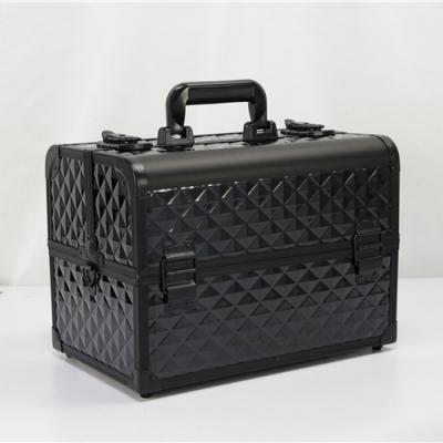 China Multifunctional portable large capacity makeup bag aluminum alloy professional cosmetic case for sale