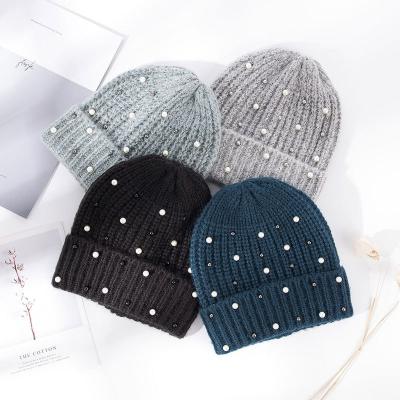 China COMMON Winter Knitted Hats For Women With Imitation Pearls Pearl Decorations Beanie Hats Custom Logo Accepted for sale