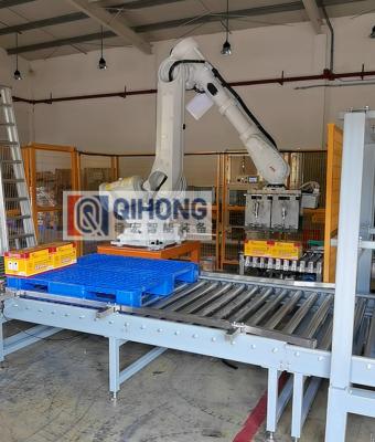 China 4 Axes Robot Palletizer Machine Floor Style Simple Operation 4KW for sale