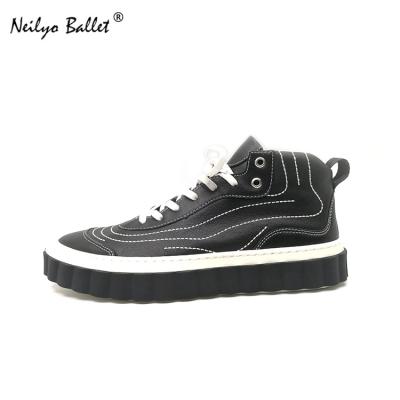 China Anti-odor Elevator Shoes Soft Leather Sneakers Men Thick Bottom Black Leather Casual Shoes for sale