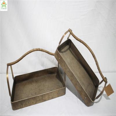 China Antique Metal Serving Or Wrought Iron Serving Tray With Handle Wholesale 39.5*22.5*18CM for sale