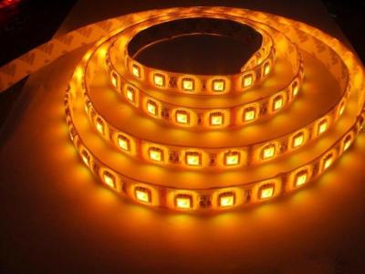 China Luz de tira flexible de los alto del lumen SMD2835 120leds/m PWB LED del blanco/de Brown/del negro con DC12/24V en venta