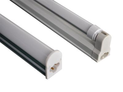 Chine Le tube d'Epistar SMD2835 T5 LED de puissance élevée allume 3 pieds de 14W pour le bureau à vendre