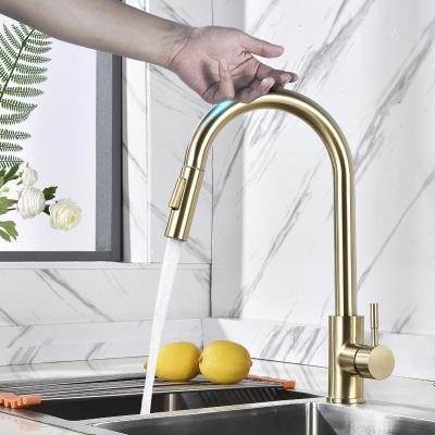 China Automatic Sense Faucets Sensor Kitchen Faucets Sensitive Smart Touch Free Touch Faucet Mixer Tap Pull Out Sprayer Faucet for sale