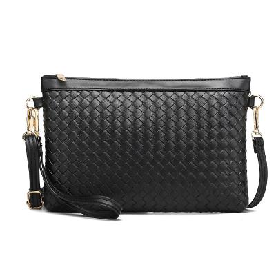 China 2021 Retro Korean Ladies Fashion Envelope PU Woven Shoulder Bag Clutch Messenger Bag Factory Direct Supply for sale